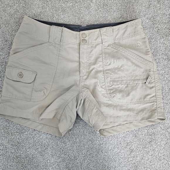 The North Face Cargo Shorts~size 10 - Picture 13 of 14
